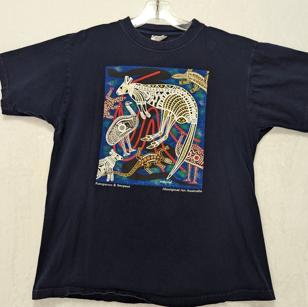 Australian T Shirt with Kangaroo and Serpent Print Gooses Size 16 M